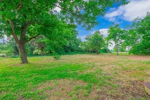 3104 S Main St, Taylor, TX 76574 - Photo 16