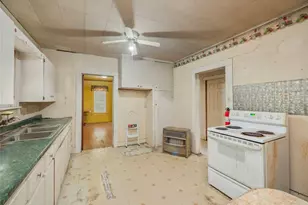 3104 S Main St, Taylor, TX 76574 - Photo 8