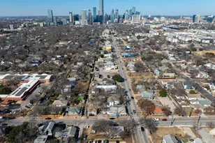 2201 E Cesar Chavez St, Austin, TX 78702 - Photo 1