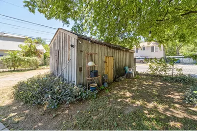 2201 E Cesar Chavez Street, Austin, TX 78702 - Photo 8
