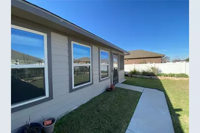 816 Sleeping Bear Dunes Drive, Pflugerville, TX 78660 - Photo 4