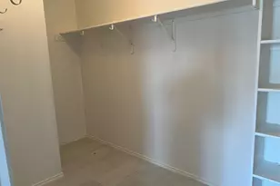 309 Decker Dr, Hutto, TX 78634 - Photo 10