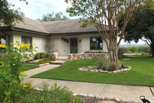 1713 Clubhouse Hill Dr, Spicewood, TX 78669 - Photo 1
