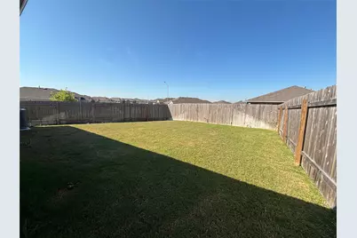 325 Darwin Place, Lockhart, TX 78644 - Photo 20
