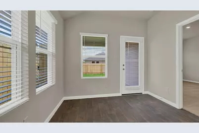 325 Darwin Place, Lockhart, TX 78644 - Photo 8