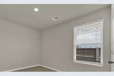 325 Darwin Place, Lockhart, TX 78644 - Photo 14