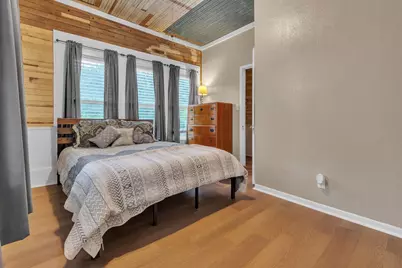 262 W Richmond Street, Giddings, TX 78942 - Photo 12