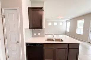3651 Sandy Brook Dr, Round Rock, TX 78665 - Photo 2