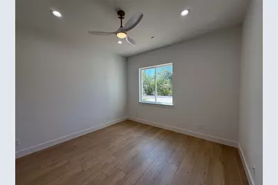 304 W Allen Street, Kyle, TX 78640 - Photo 18