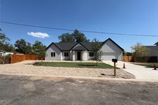 304 W Allen St, Kyle, TX 78640 - Photo 1