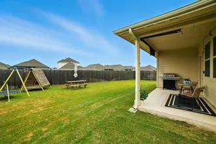 324 Mountain Valley St, Georgetown, TX 78628 - Photo 36