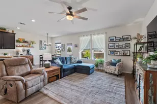 1941 T H Johnson Dr, Taylor, TX 76574 - Photo 8
