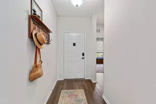 1941 T H Johnson Dr, Taylor, TX 76574 - Photo 6