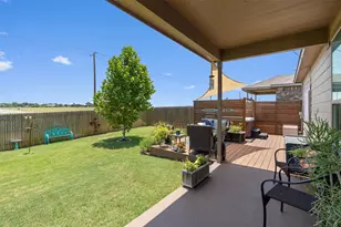 1941 T H Johnson Dr, Taylor, TX 76574 - Photo 34
