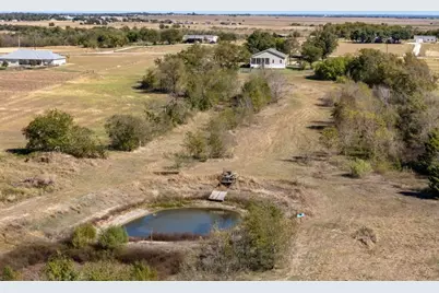 1150 County Road 432, Taylor, TX 76574 - Photo 14