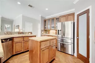 130 La Paz Pl, Cedar Creek, TX 78612 - Photo 8