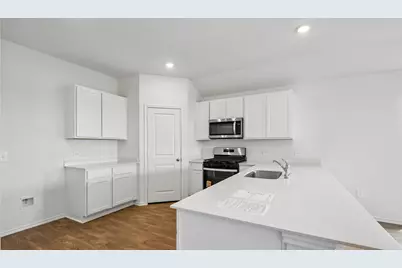 12020 Pike Bend, Mustang Ridge, TX 78610 - Photo 10