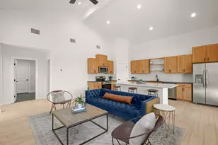 18208 Gregg Bluff Rd, Jonestown, TX 78645 - Photo 6