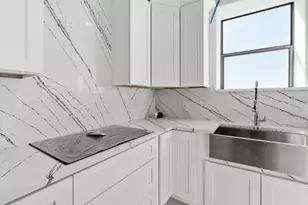 109 La Fortuna Dr, Del Valle, TX 78617 - Photo 10