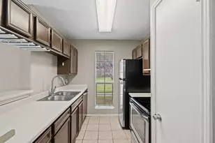 1601 Faro Dr, Austin, TX 78741 - Photo 8