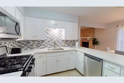 7611 Lunar Drive, Austin, TX 78745 - Photo 4