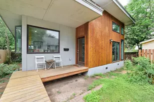 809 E 44th St, Austin, TX 78751 - Photo 2