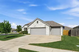 101 Ozark Dr, Hutto, TX 78634 - Photo 2