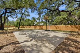 224 Maple Dr, Mountain City, TX 78610 - Photo 38