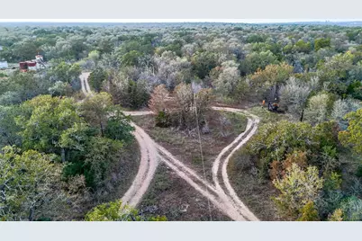 137 Shady Oaks Loop, Cedar Creek, TX 78612 - Photo 2