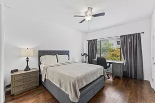 806 W 24th St, Austin, TX 78705 - Photo 12