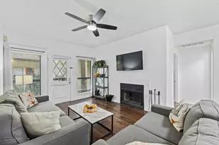 806 W 24th St, Austin, TX 78705 - Photo 1