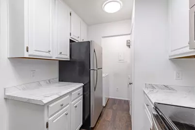 806 W 24th Street #210, Austin, TX 78705 - Photo 8