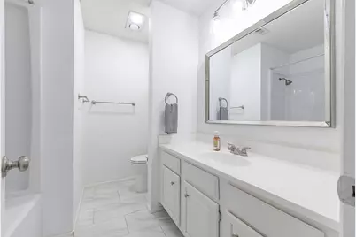 806 W 24th Street #210, Austin, TX 78705 - Photo 14