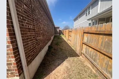 7009 Sienna Rouge Path, Austin, TX 78744 - Photo 22