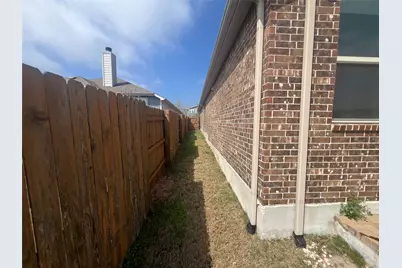 7009 Sienna Rouge Path, Austin, TX 78744 - Photo 20