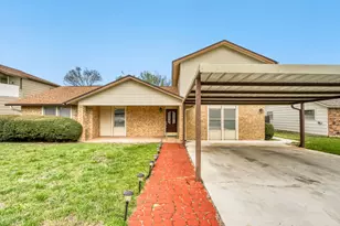 3902 Hillside Dr, Round Rock, TX 78681 - Photo 2