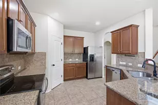 18713 Falcon Pointe Blvd, Pflugerville, TX 78660 - Photo 8