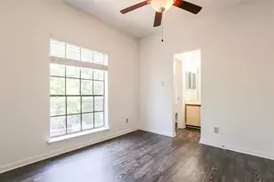 912 W 22nd St, Austin, TX 78705 - Photo 18