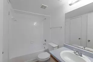 2430 Cromwell Cir, Austin, TX 78741 - Photo 16