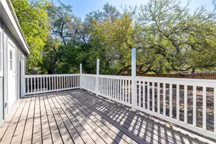 106 E Olive St, Lockhart, TX 78644 - Photo 14