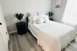 106 E Olive St, Lockhart, TX 78644 - Photo 18