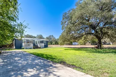 106 E Olive Street, Lockhart, TX 78644 - Photo 1