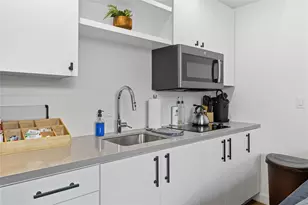 49 Navasota St, Austin, TX 78702 - Photo 8