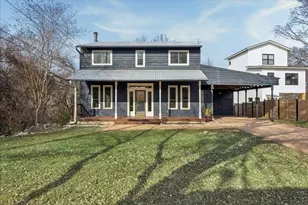 13918 Hummingbird Ln, Austin, TX 78732 - Photo 2