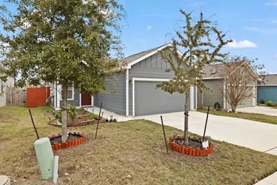 7116 Spirit Hill Road, Austin, TX 78744 - Photo 2