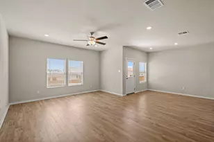 148 Wind Hl, Jarrell, TX 76537 - Photo 16