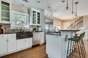 610 Oakland Ave, Austin, TX 78703 - Photo 8