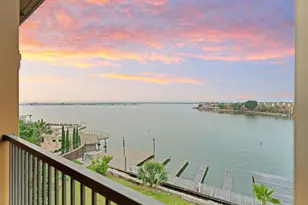 98 Island Dr, Horseshoe Bay, TX 78657 - Photo 1
