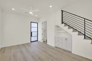 6802 Montana St, Austin, TX 78741 - Photo 6