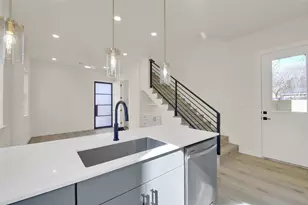 6802 Montana St, Austin, TX 78741 - Photo 10